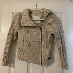 Abercrombie & Fitch Cable Knit Sweater